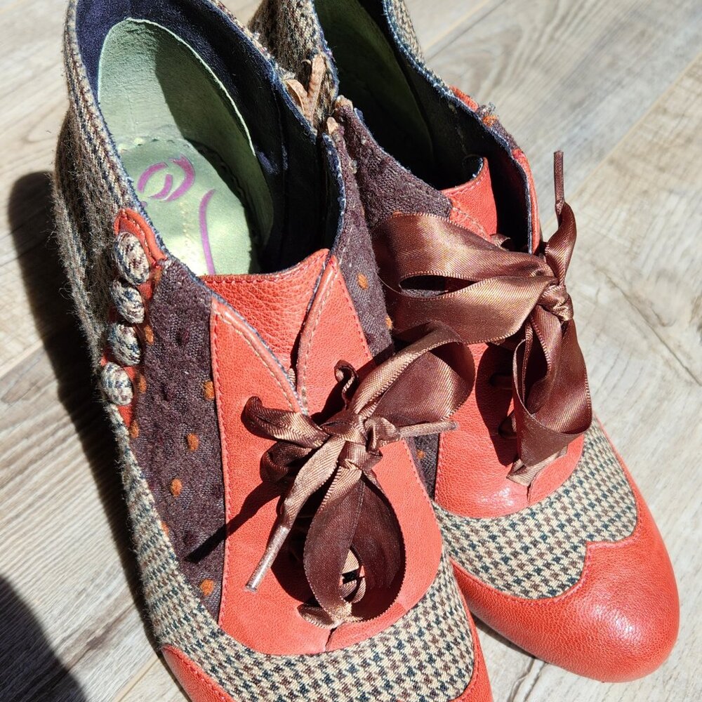 Poetic license booties